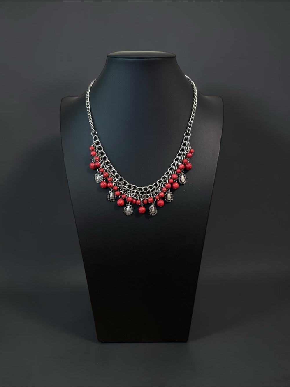 Vintage silvertone red beaded fringe statement necklace boho southwestern bib